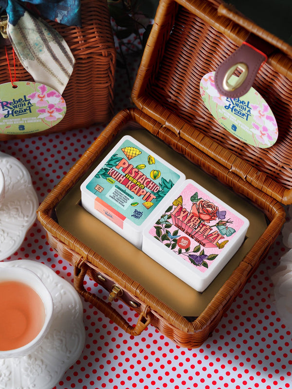 Twin Petite: Pistachio Kuih Kapit + Tea - Rose Dian Hong